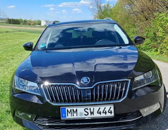 lubuskie Skoda Superb cena 98000 przebieg: 102000, rok produkcji 2018 z Poznań